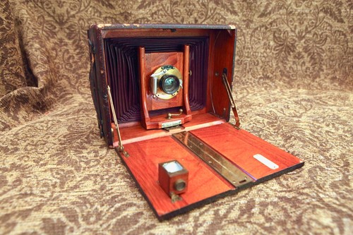 RARE SEROCO 5X7 LARGE FORMAT RED BELLOWS LONG FOLDING FIELD CAMERA W/BRASS LENS - Picture 3 of 24