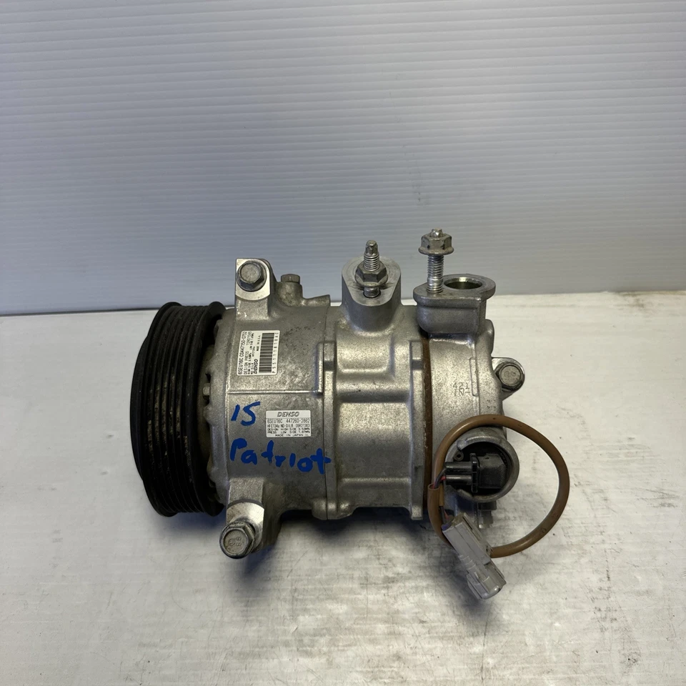 Jeep Patriot Compass 2008-2017 compresor de aire acondicionado 2,4 L OEM 55111610AC Foto 2 de 4