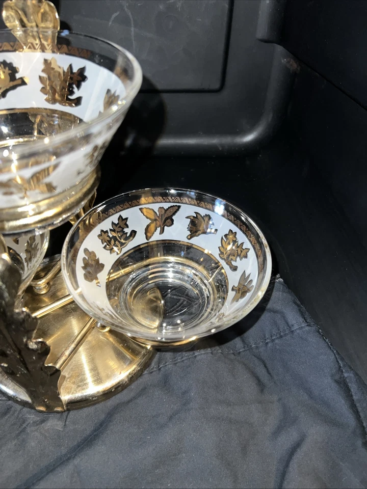 "Estante de servidor de condimentos de metal tono dorado MCM de 13,5"" con tres cuencos de vidrio" Foto 3 de 4