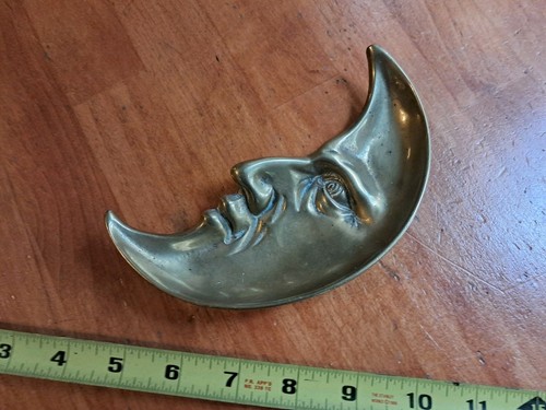 Plato de baratija vintage de latón para hombre en la luna luna luna creciente