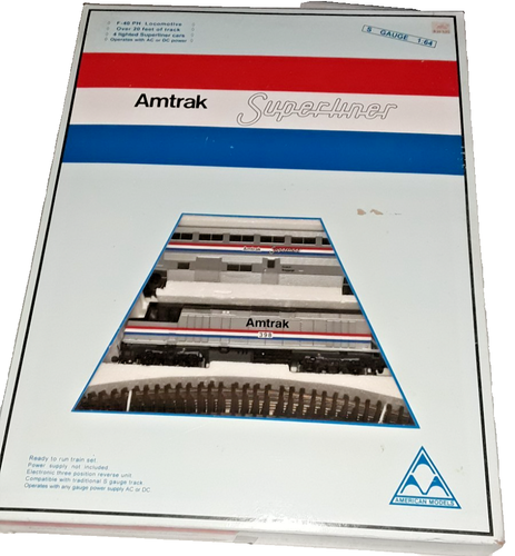 American Models Amtrak Set F-40PH Locomotive & 4 lighted cars + track ( (OS-174