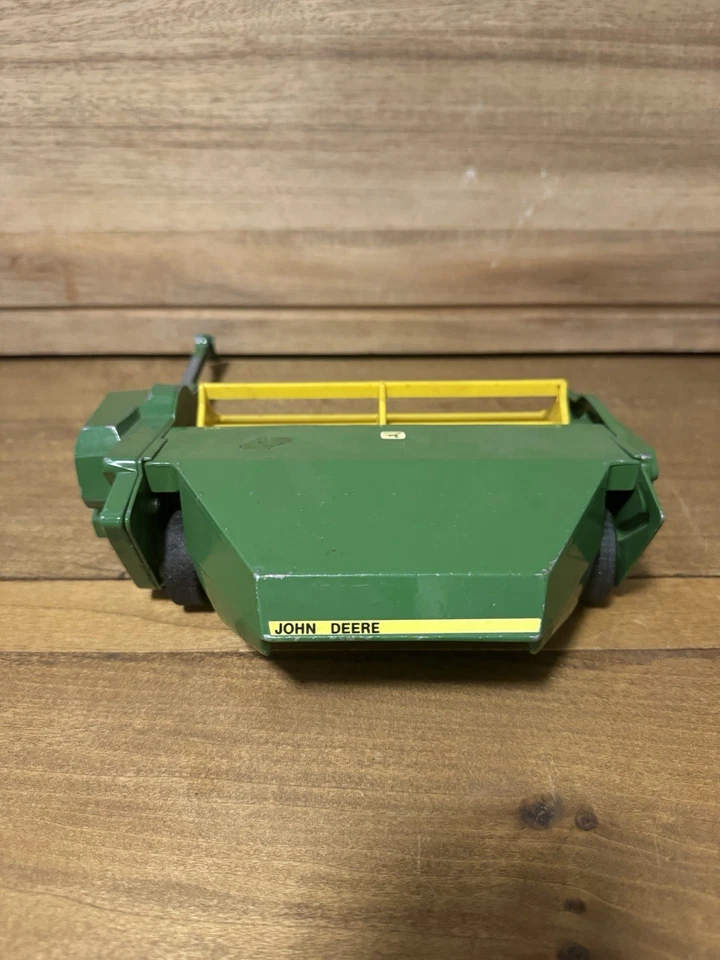 ERTL 1/16 Scale John Deere Mower Conditioner Haybine - Image 4 of 4