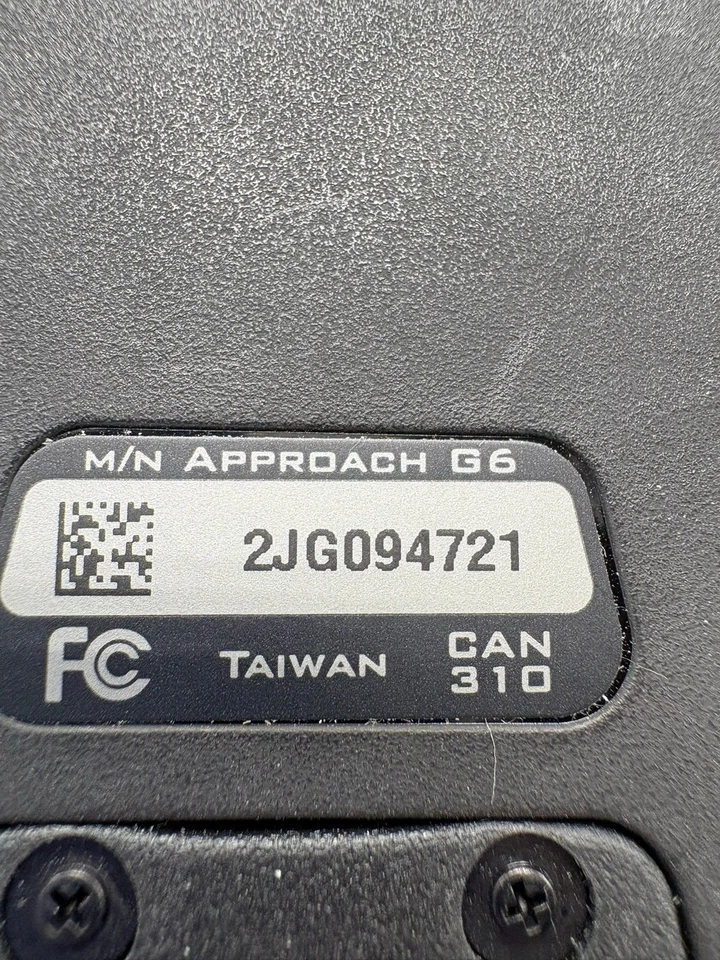 Garmin Approach G6 Handheld Touchscreen Golf Course GPS With Clip - Image 4 of 4