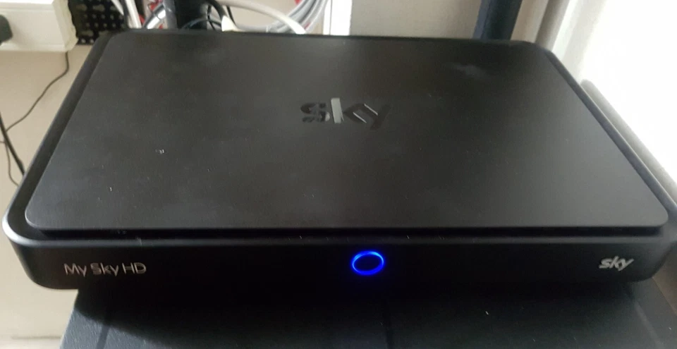 Decoder Sky Q HD T2 Humax Esi-160 LEGGE TUTTE LE SCHEDE IN HD - Immagine 4 di 4