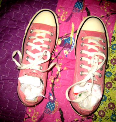 PRETTY PINK CONVERSE CHUCK MARTEN TENNIS SHOES SIZE 8...NICE!