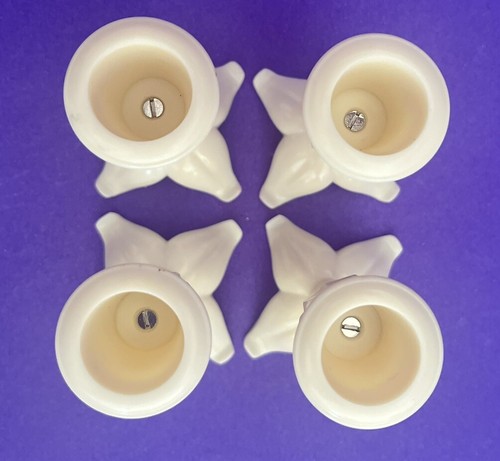 SET of 4 VINTAGE CELLULOID FLOWER CANDLE HOLDERS RARE 3” SALE! - 第 3/4 張圖片