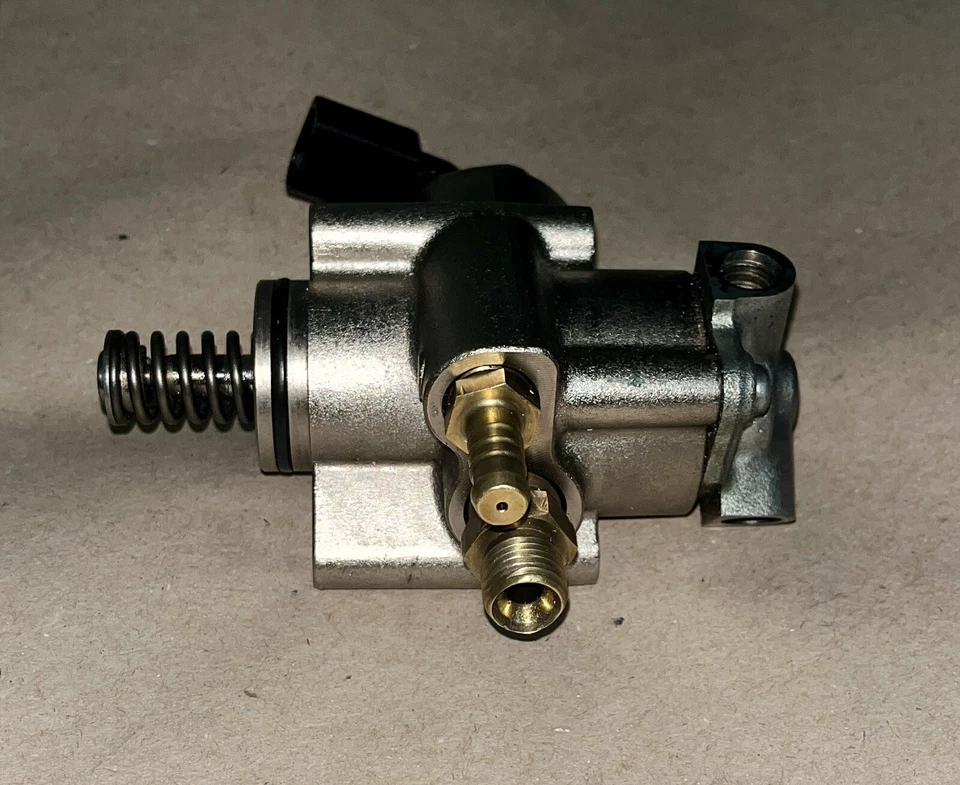 Топливный насос высокого давления непосредственного впрыска Volkswagen Golf R SMP 34164JC - Изображение 3 из 4