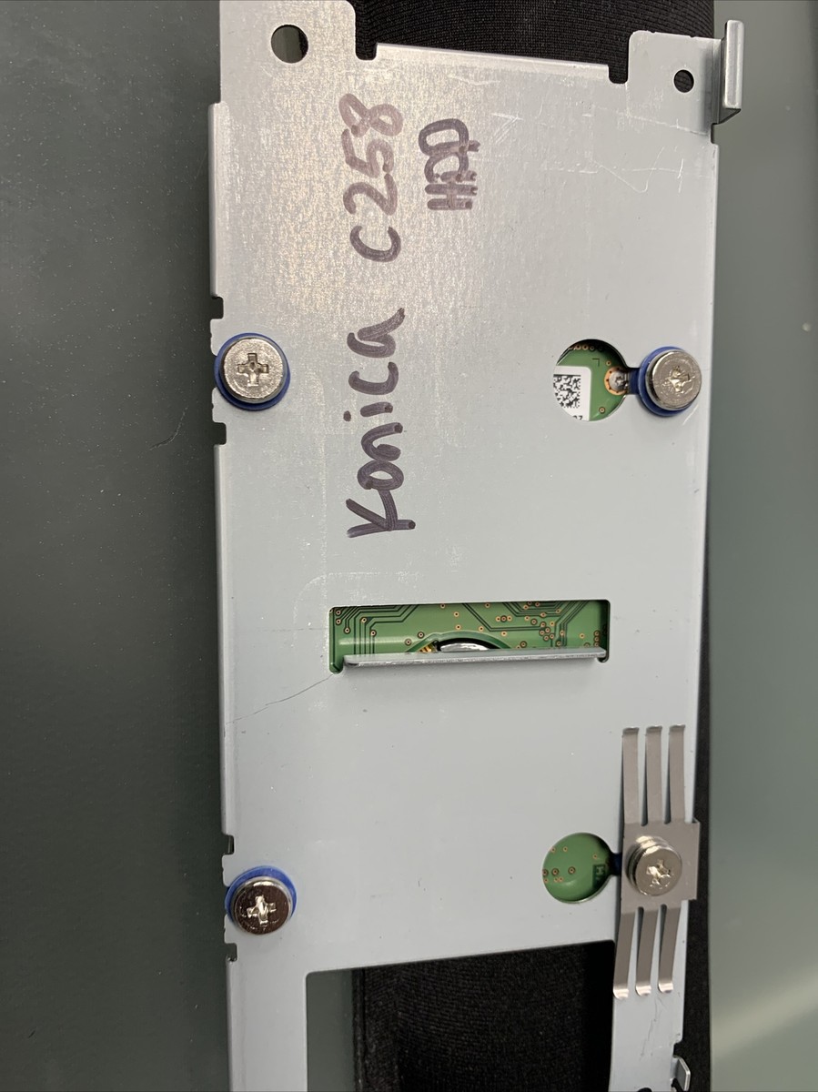 みなページ IBM Hard Drive 24P3704 IC35L036UWDY10-0 36GB 10000 RPM SCSI