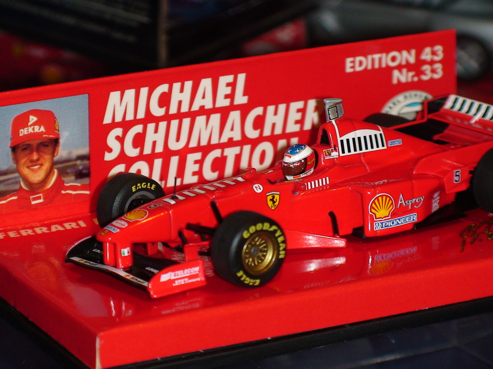 1:43 Minichamps #510 974305 Michael Schumacher Ferrari F310B - MSC #33