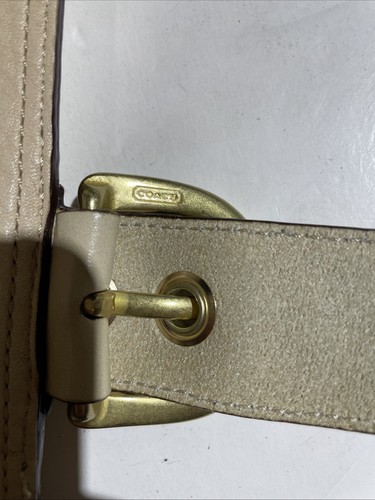 Borsa a tracolla Coach in pelle beige con cerniera superiore fibbie in ottone 11844 - Foto 11 di 12