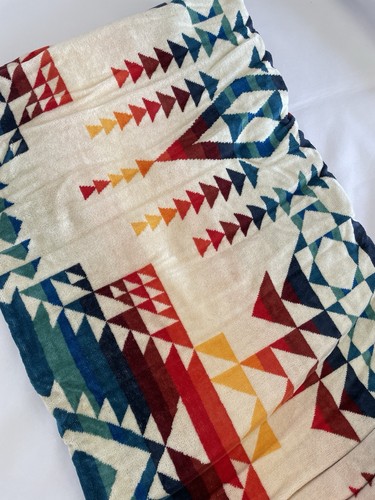 NWT Pendleton Jacquard Towel For Two 62x70 PILOT ROCK IVORY Spa Beach Pool - Picture 10 of 13