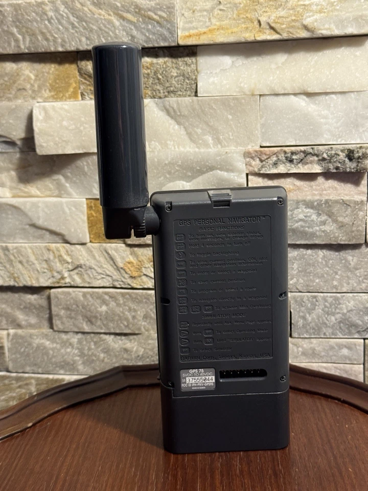 Garmin GPS 75 Gray 2.8" LCD Display Wireless Handheld Personal GPS Navigator. - Image 2 of 4