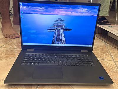 Dell Precision 7780 i7-13850HX 16GB CAMM 512GB SSD Nvidia ada 3500 12GB GPU