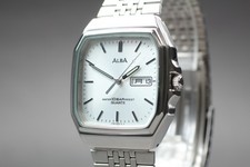 Vintage N/batt  N MINT  SEIKO ALBA V733-5A30 Silver Dial Qz Men  s Watch From JAPAN