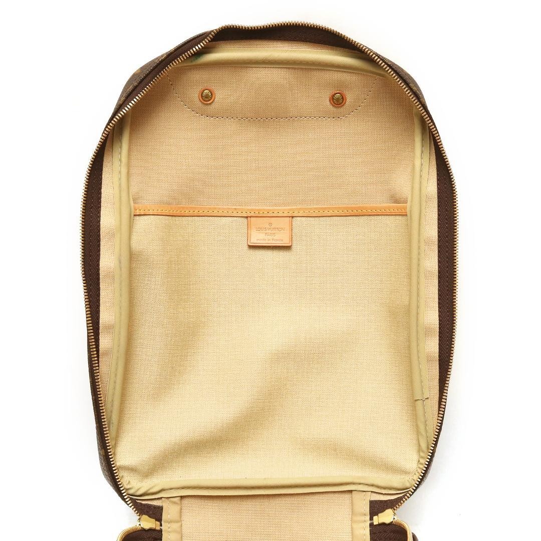 Excellent condition Louis Vuitton Excursion Brown… - image 5