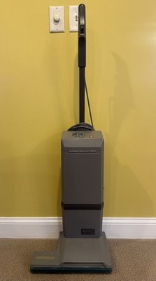 Electrolux Epic Series 3500SR Bagged Vacuum Cleaner ~ Model U136B