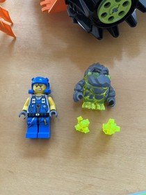 LEGO Power Miners Claw Digger 8959 with Minifigures Manual And Box Missing 2 Pcs