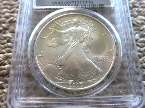 2000 AMERICAN SILVER EAGLE GRADED PCGS MS 69 BEAUTIFUL