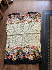 SHORT Sleeve Rayon Flower Caftan Kaftan Kimono Top, 44  Bust, 40  Long, Great