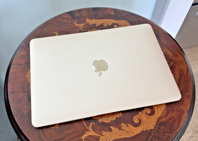 Apple MacBook 12inch 2017年ゴールド(部品取り品) Apple MacBook 12'' 512 GB Gold Laptop - MLHF2LL/A (April, 2016