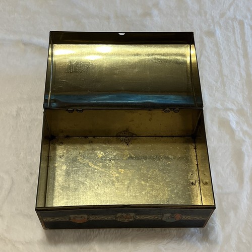 Vintage Whitman’s Prestige Chocolate Hinged Tin Chest Trunk - Picture 6 of 8