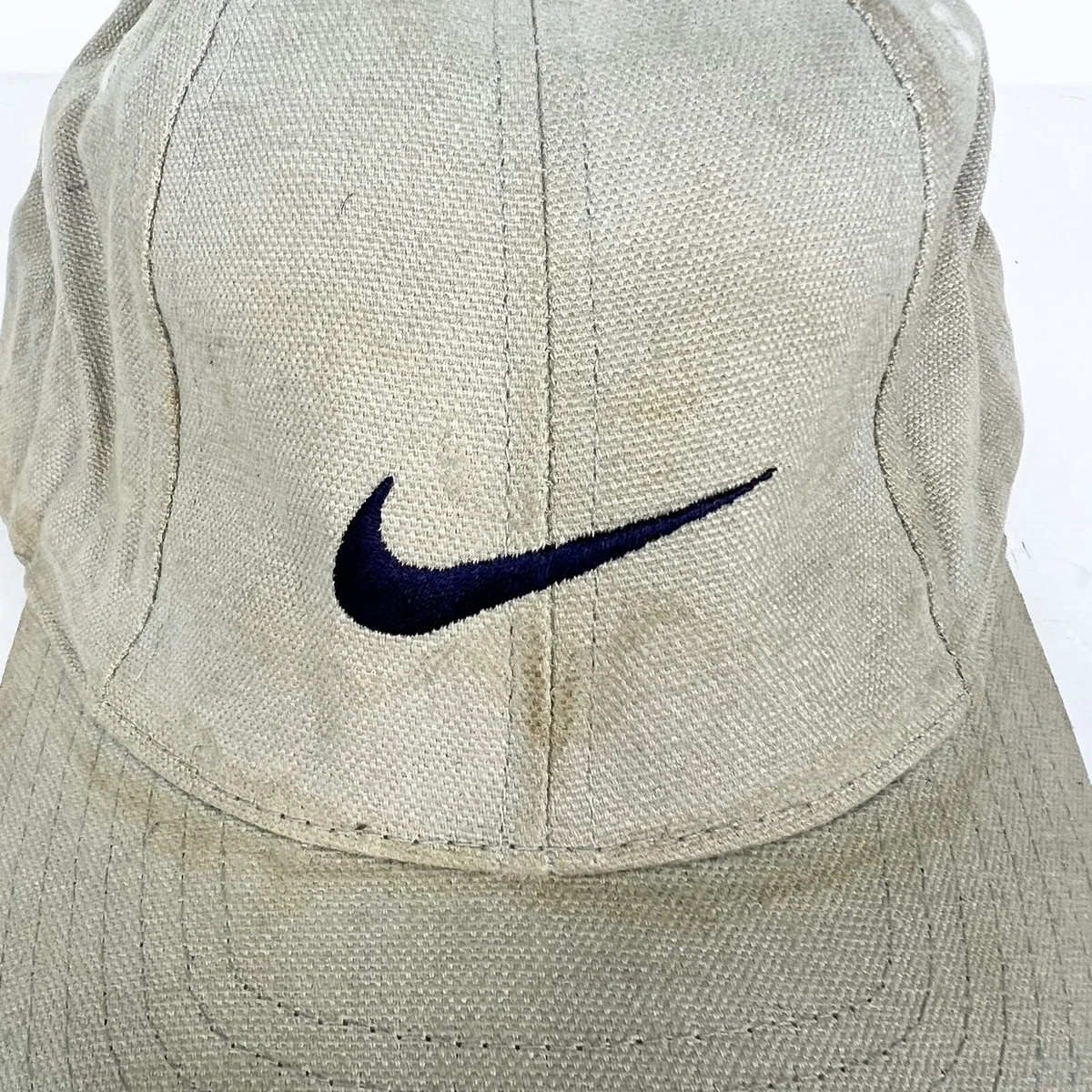 Black and grey 2025 nike hat