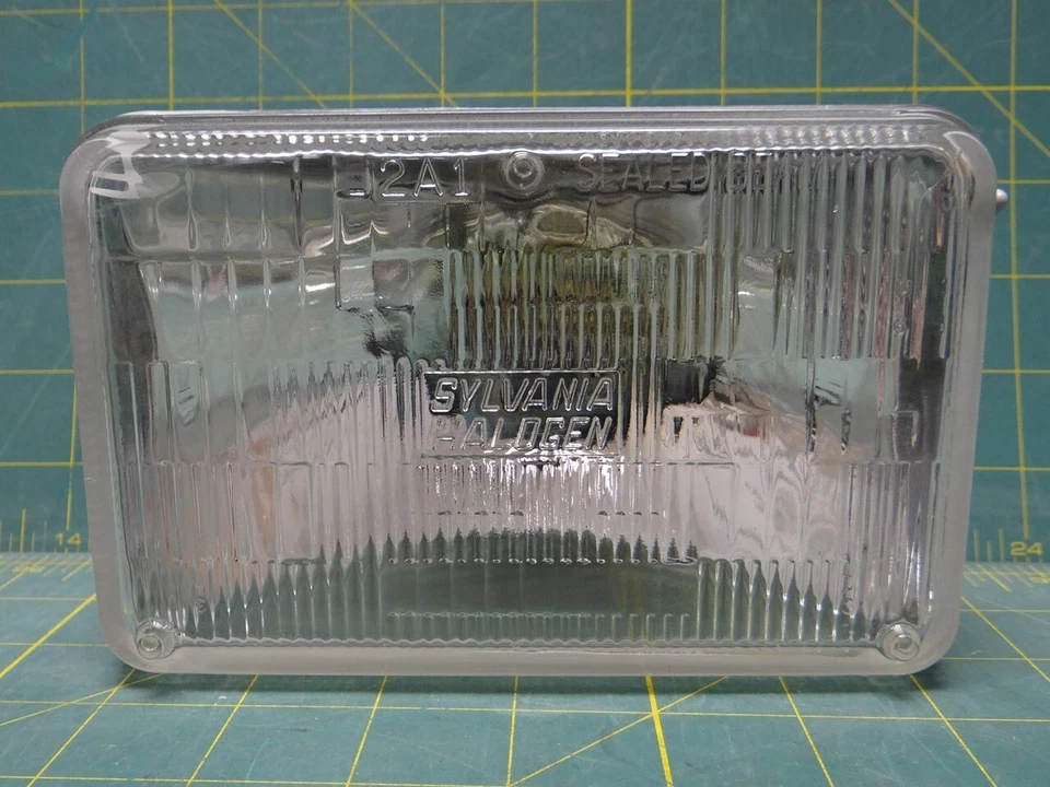 Прямоугольный ближний свет Sylvania Halogen Plus H4656LL для системы из 4 фар - Изображение 3 из 4