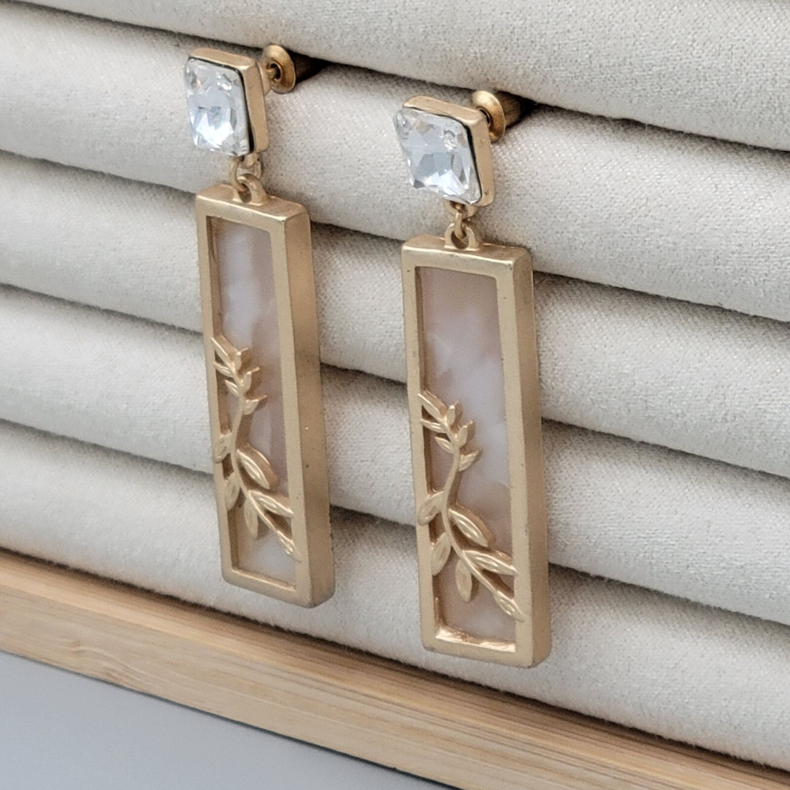Womens Rectangular Dangle Earrings Lucite White B… - image 3