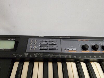 Roland SK-88 PRO Keyboard Synthesizer Black keyboard Music