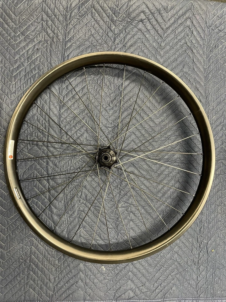 juego de ruedas de carbono reynolds Foto 2 de 4