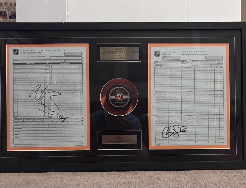 Islanders Game Used Puck & Official NHL Score Sheet Shadow Box~Bergeron/Simon ✍️