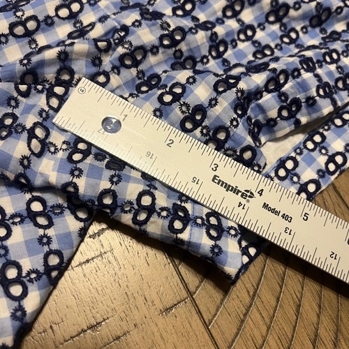 Vineyard Vines Women's Blue Gingham Eyelet Shorts Size 8 - Picture 5 of 6