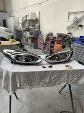 FORD FIESTA MK8 2017-21 FRONT HALOGEN HEADLIGHT H1BB-13W029-DD. H1BB-13W030-DE