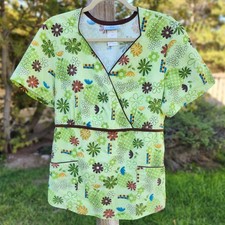 SB Scrubs Womens Scrub Top Sz Large Green Floral Poly Blend Lightweight Pockets