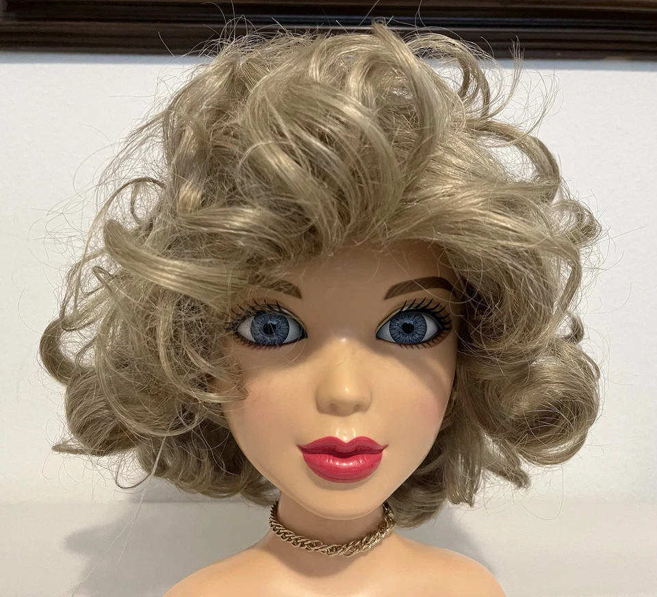 Peluca Revlon Reflections MARISSA Color 16R Rubia Miel Nueva Con Etiquetas Foto 4 de 4