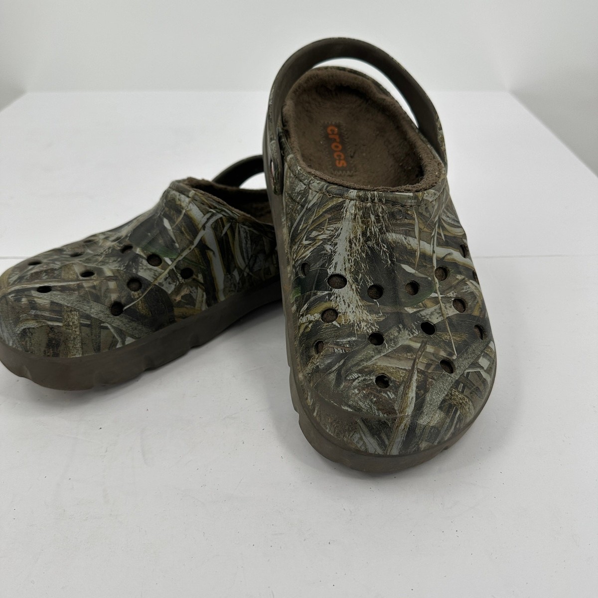 Crocs Mens Camo Clogs Size 9 Fleece Lined Outdoor Slip On  display picture 3