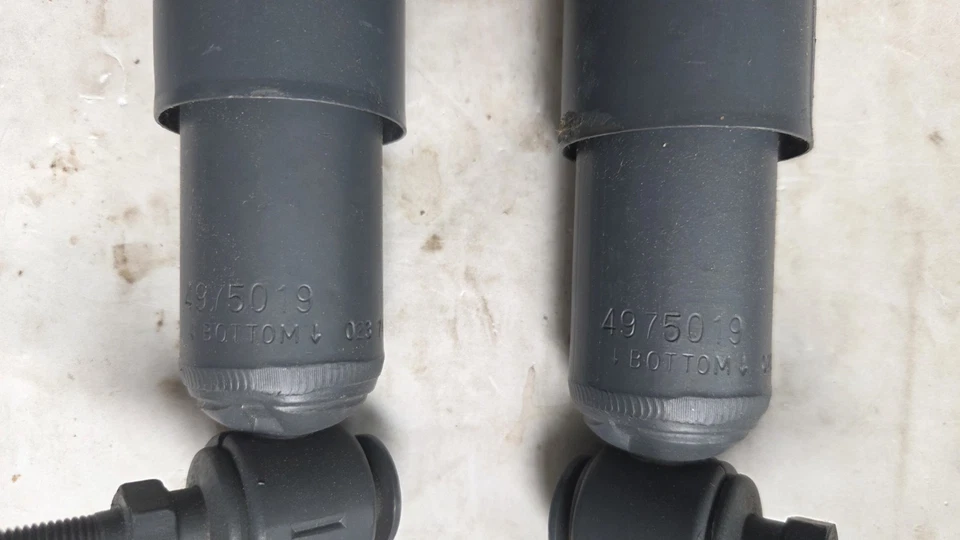 1965-68 Pontiac Catalina Bonneville, 69-70 Olds: Delco Rear Shock Absorbers PAIR - Image 3 of 3