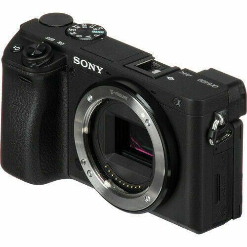 Primer plano de la cámara Sony Alpha 6400 mirrorless Fotografía de stock -  Alamy