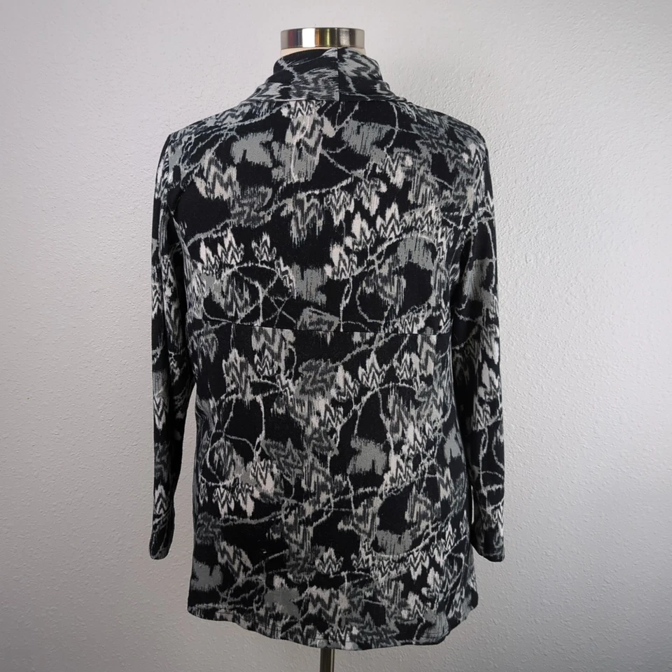 Cárdigan polar para mujer Liz Lange 1X negro abstracto floral frente abierto largo Slv Foto 4 de 4