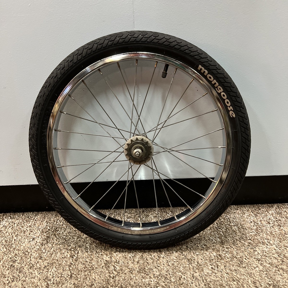 Schwinn Vintage Bike Gears 1972 Schwinn Varsity Mens Bicycle