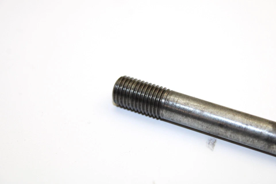 Perno de montaje de cilindro para cárter Yamaha OEM 7 7/8 8M6-11361-00-00 Q1463 Foto 2 de 4