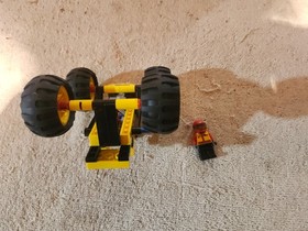 Lego Bone Cruncher (9093) Lego Racers & Figure