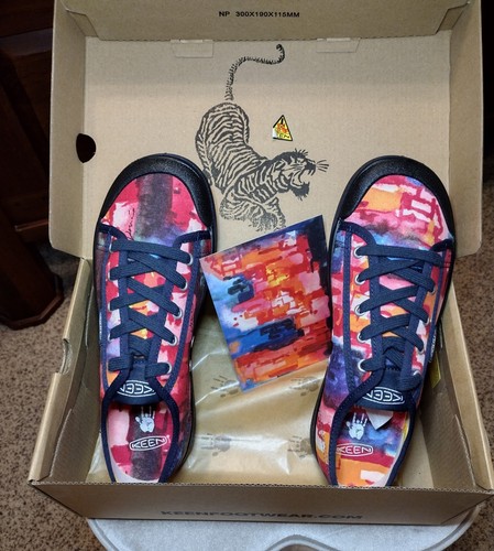 New In Box Keen Elsa Women's 8.5 Jerry Garcia Art-New York At Night Sneakers!