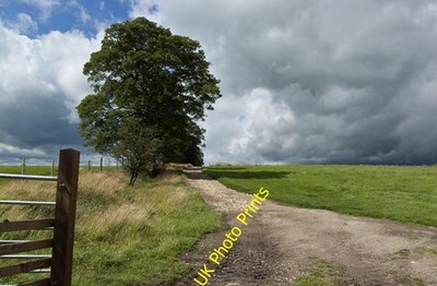 Foto A3 Die Strecke nach Low Laithe Paythorne wechselhaftes Wetter - das Blaue um 2015