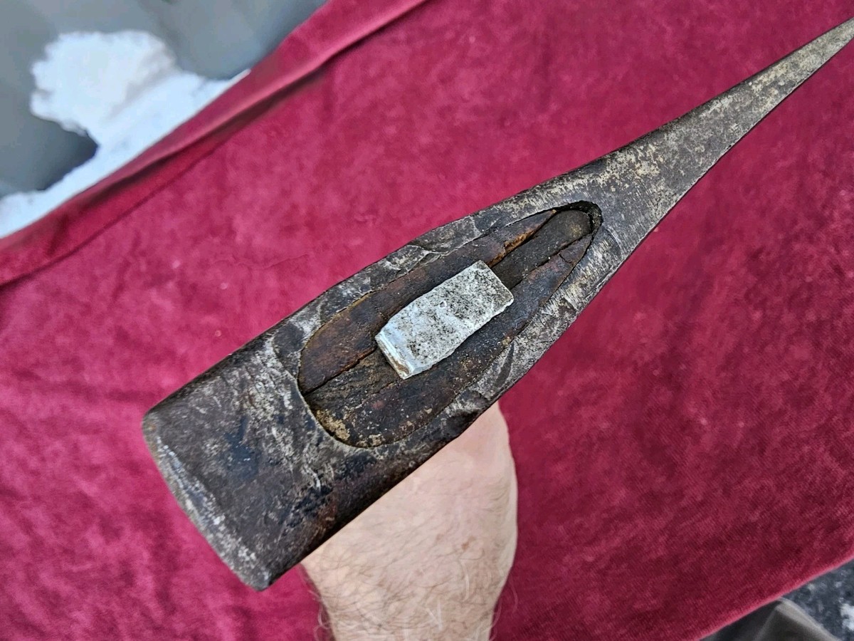 Vintage Marshall Wells CO Zenith Hatchet , Star Logo. 1 lb 14.4 oz