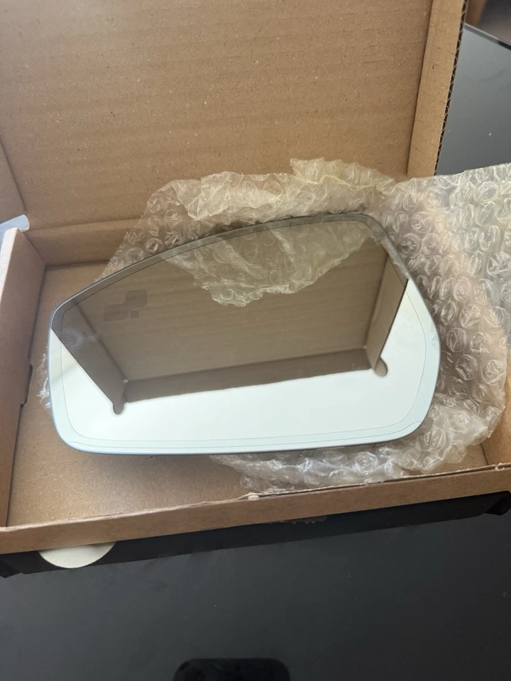 2018–2023 路虎揽胜 Velar 和其他型号。 零件编号 LR093181 — 第 2/3 张图片