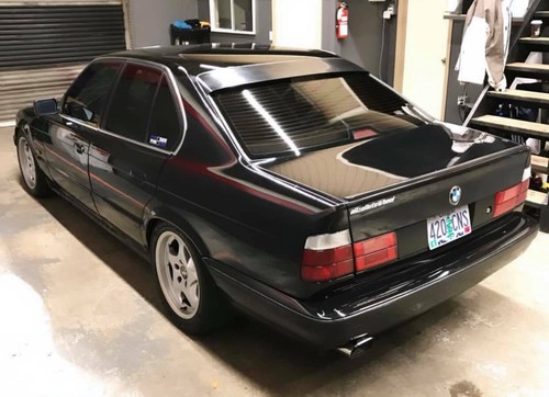 BMW E34 Spoiler Labio M5 Tipo Techo Trasero Ala del Alerón BMW 34 Sedán e34 Almohadilla de ventana - Imagen 2 de 7
