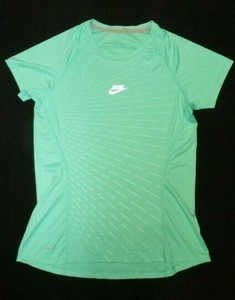 mint green nike t shirt