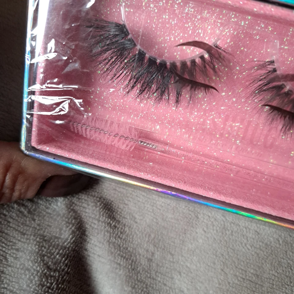 Diamond Lashes Black + Brush Set x 2 SEALED - Image 3 of 4