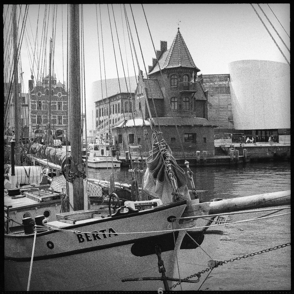 topaz scanner, und plus fotoanalog ca 9cm mal 12cm horseman , usw labornegative